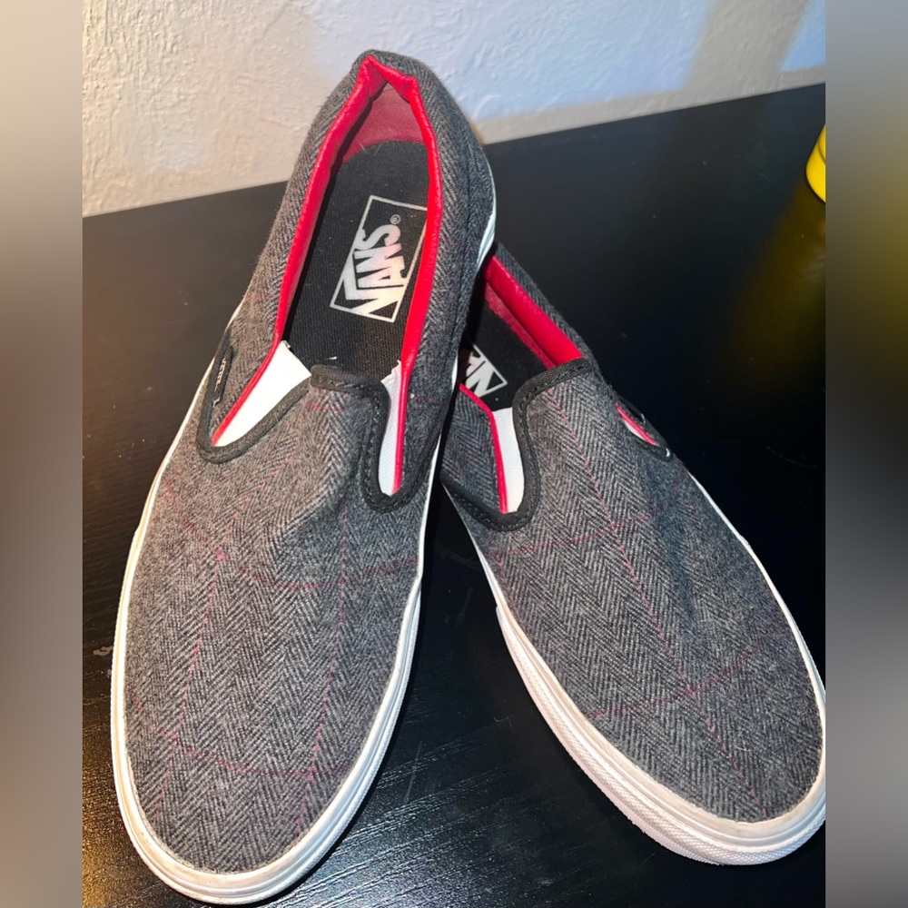 Unisex slip on Vans
